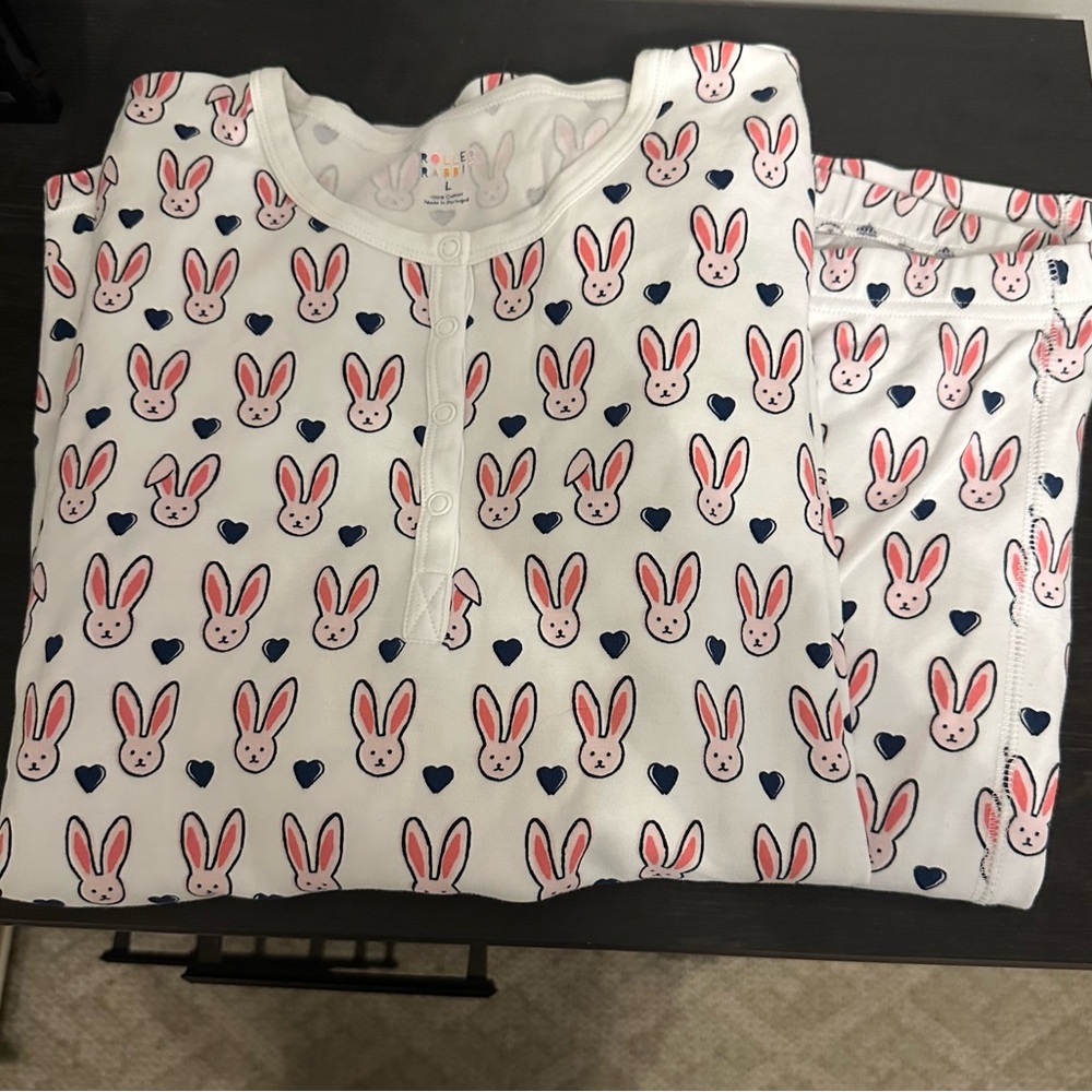 Roller Rabbit Bunny pajamas (long sleeve & long bottom)